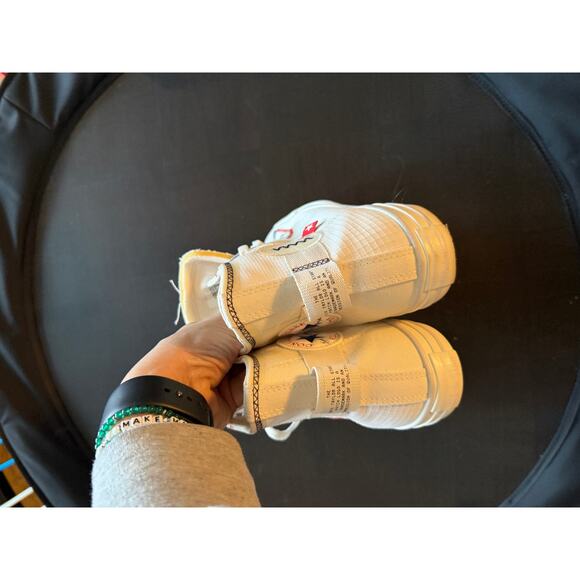 White Converse Hi-top Women's Size 10 NWOT - Picture 4 of 7